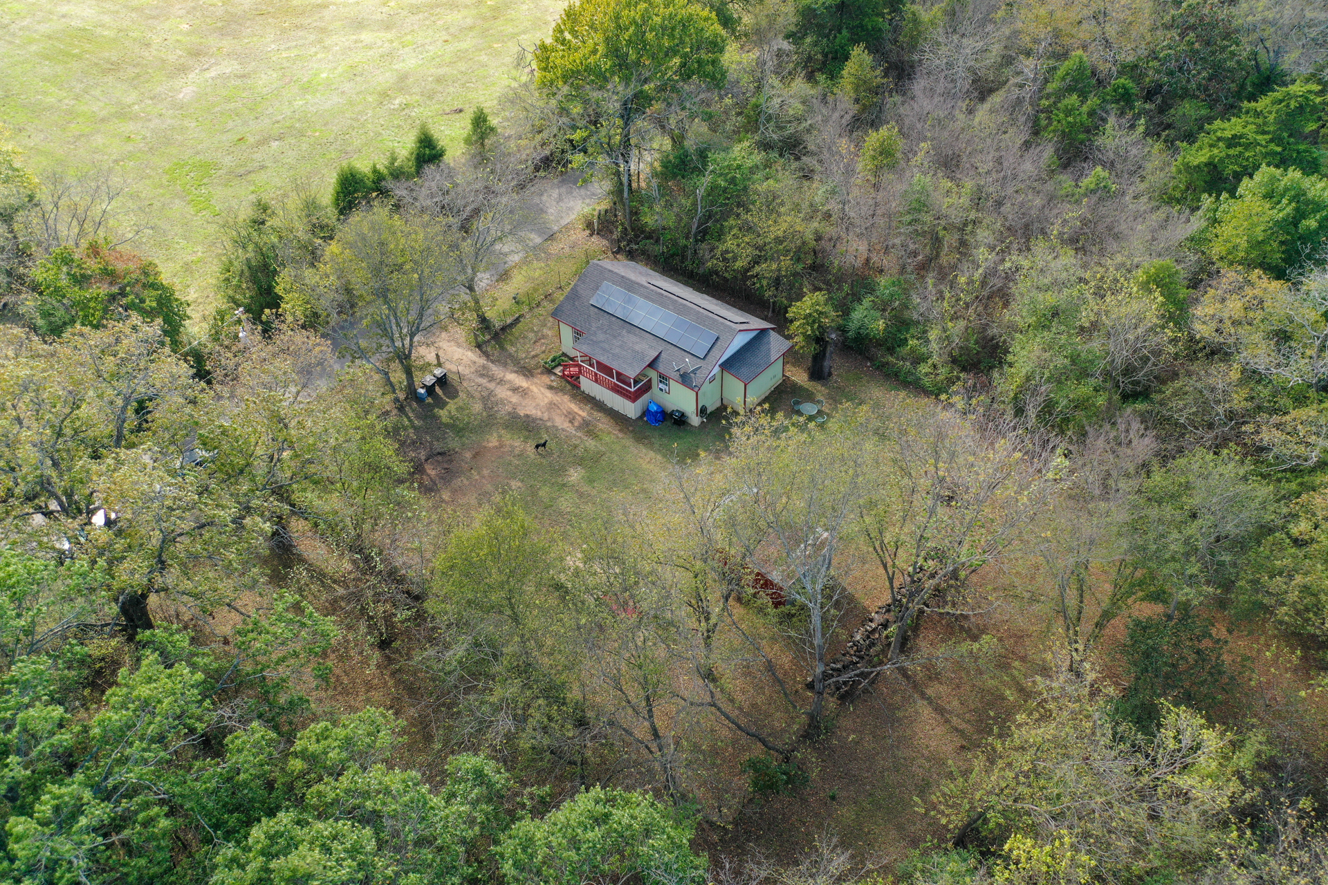 Front view of 2-bedroom home at 1018 Hillcrest Ave, Durant OK, recently sold despite solar panel loan challenges